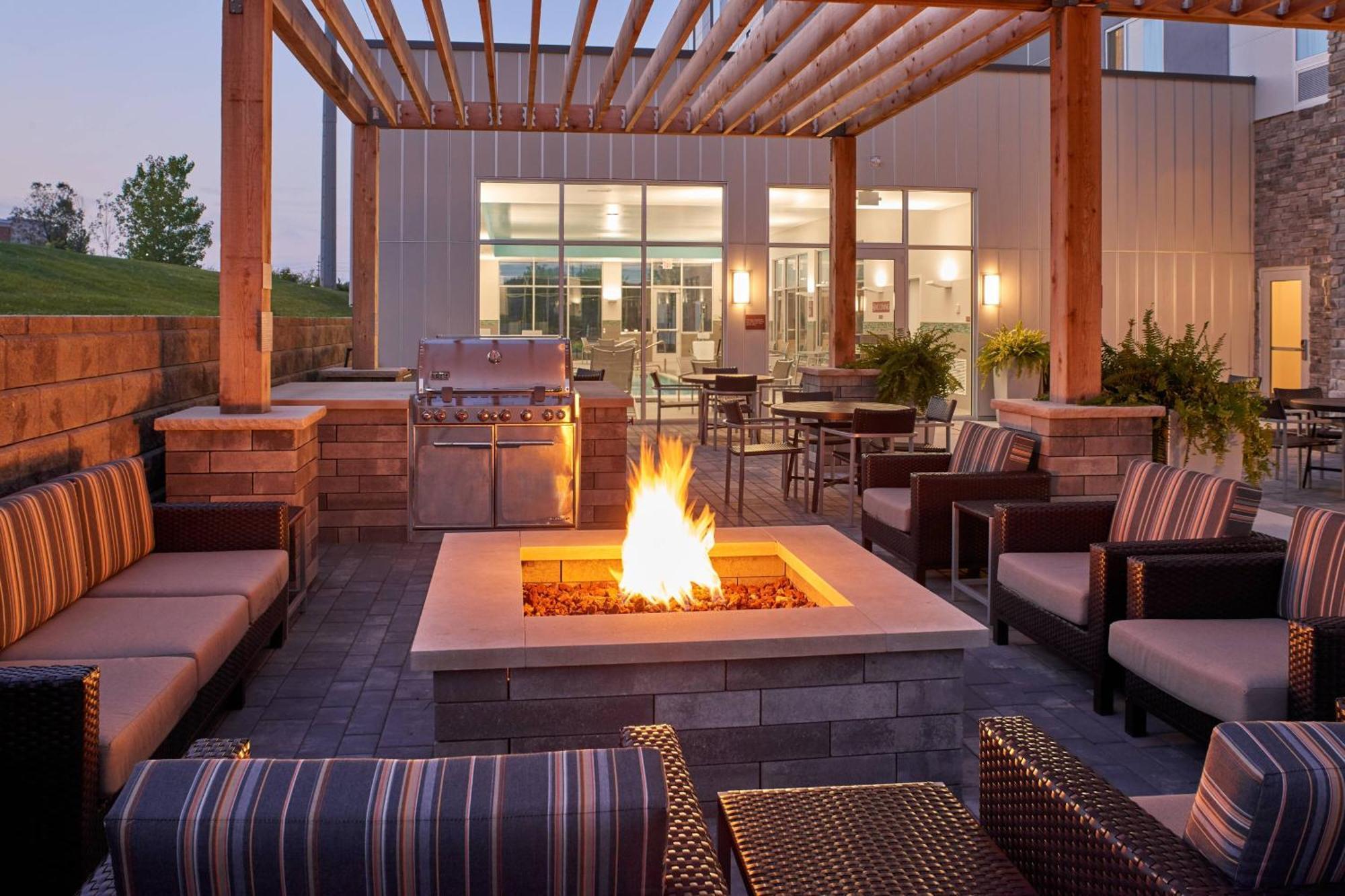 Towneplace Suites By Marriott Cleveland Solon Exterior foto